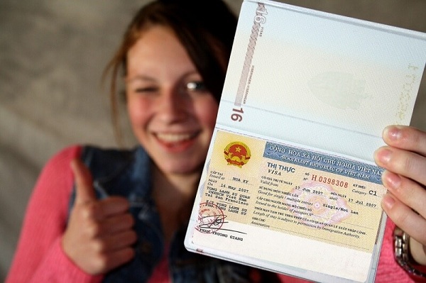 Trường hợp nào được miễn phí cấp VISA?